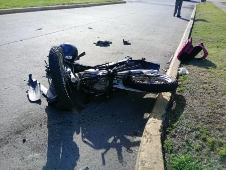 Una motociclista de 34 años murió