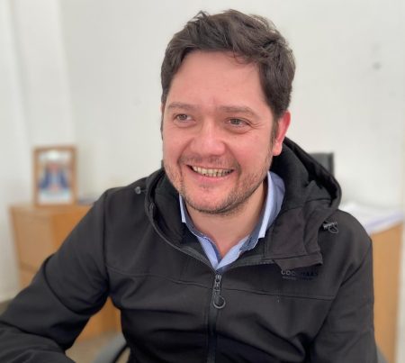 Rawson digitaliza obras QR
