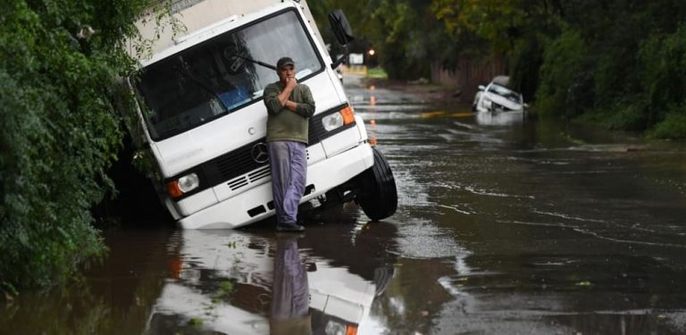 Bullrich y Petri viajan a las zonas de Zárate y Campana afectadas por la tormenta, que también golpeó al Conurbano
