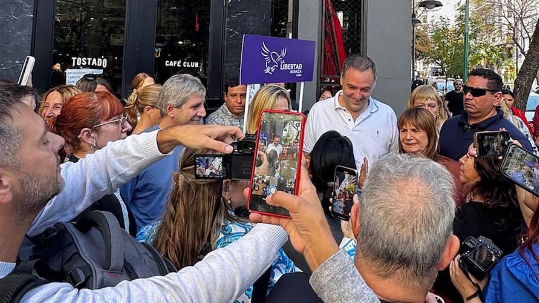 Adorni recorrió Palermo