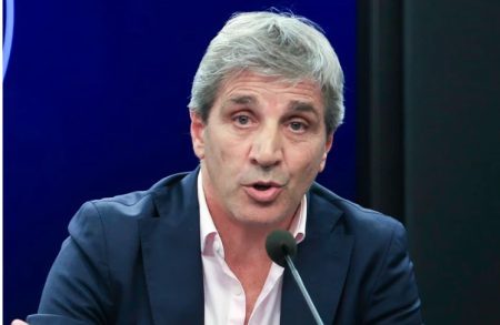Caputo trabaja en un IVA