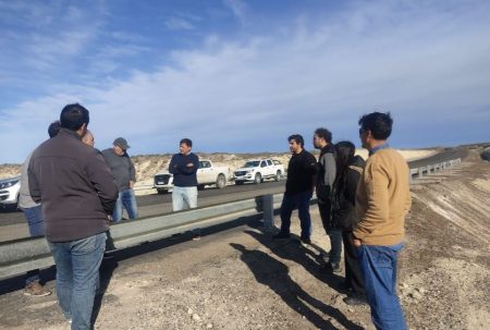 Chubut acompañó a estudiantes de ingeniería en una recorrida por obra de pavimentación del acceso a El Doradillo