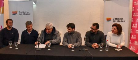 Esquel - firma