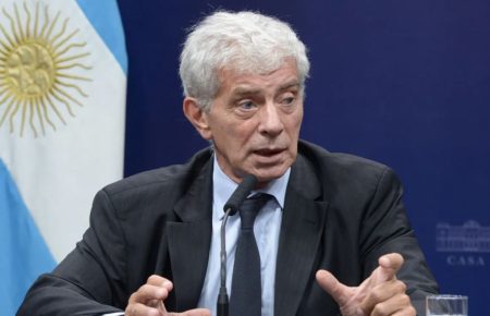 Gobierno eliminó el Plan MestruAR y otros 12 programas ideológicos creados por el kirchnerismo