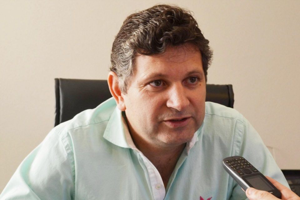 Intendente de Gualjaina evalúa pagar el aguinaldo en cuotas