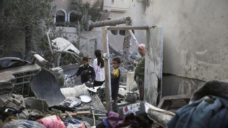 Israel intensifica bombardeos en Gaza dejando al menos 70 muertos