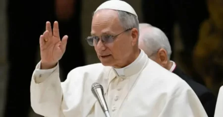 León XIV llama a la paz global reafirmando la familia tradicional