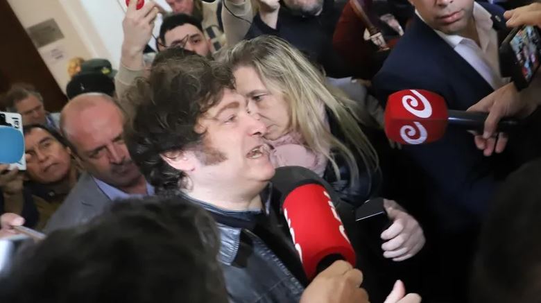 "Macri es un llorón" - Lo que contestó Javier Milei al PRO tras las acusaciones de campaña sucia
