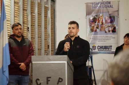 Rawson fortalece la formación profesional de guardavidas para garantizar seguridad en las playas