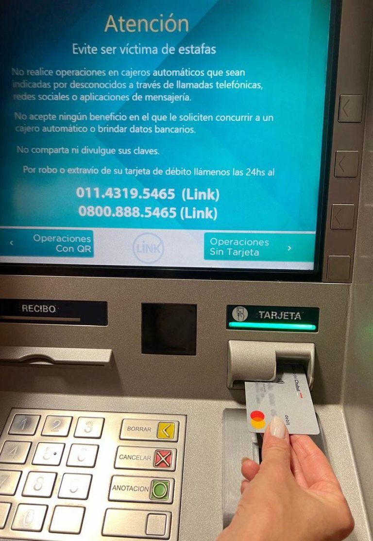 Chubut paga sueldos el 7