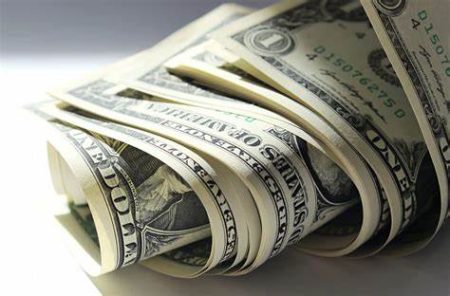 Gobierno con el dólar