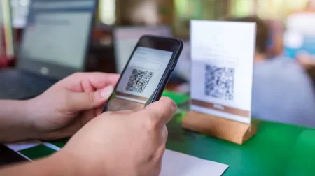 💳 El efectivo se esfuma solo 1 de cada 4 pagos en Argentina aún se hace con billetes
