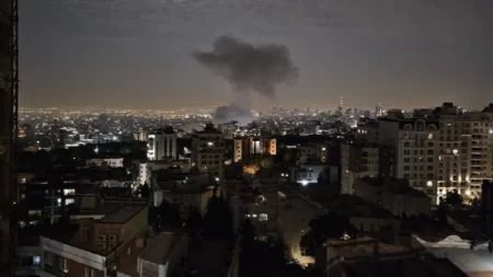 Suenan las alarmas en Tel Aviv,