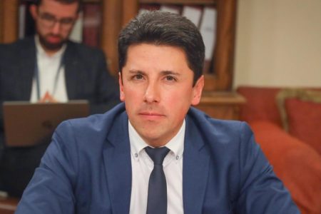 Diputado chileno rechaza cobros en Ruta 40 y defiende a camioneros nacionales