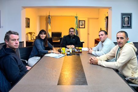 Asociación de Apicultores fortalecen la producción local de miel