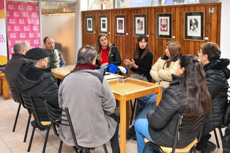 Esquel entrega asistencia a productores tras incendios forestales