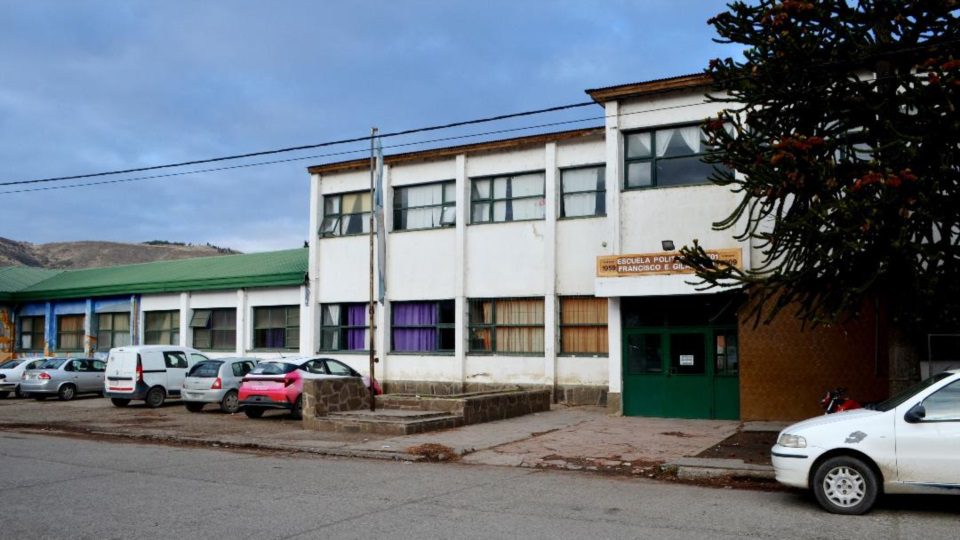 Escuela Politécnica de Esquel