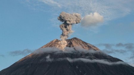 Las erupciones volcánicas también influyen positivamente en la Tierra