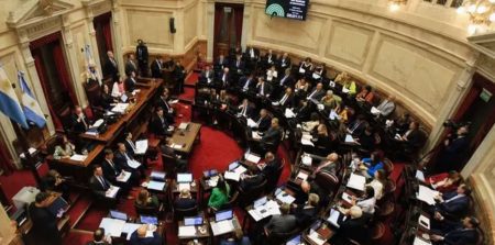 Los senadores se aumentan el sueldo más del 4% y cobrarán por encima de $ 9,5 millones