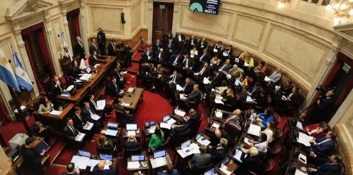 Los senadores se aumentan el sueldo más del 4% y cobrarán por encima de $ 9,5 millones