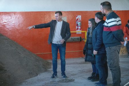 Rawson avanza con la reactivación de su planta de adoquines