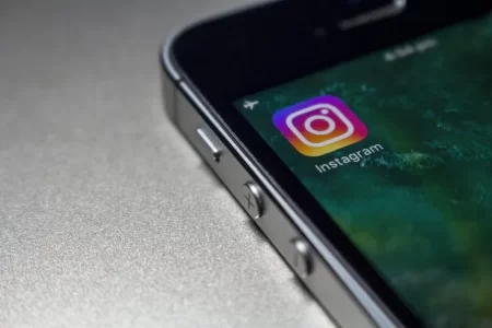 Instagram lanza la función "Cadena": la nueva forma de compartir historias colaborativas