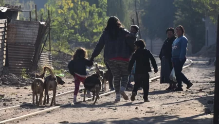 Unicef reporta baja de pobreza infantil al 52,7% en Argentina