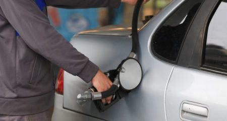 Gobierno aplicará suba parcial de impuestos a los combustibles en agosto y ajuste total en septiembre