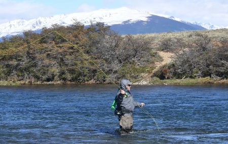 Chubut habilita la temporada invernal de pesca deportiva en zonas clave de la provincia
