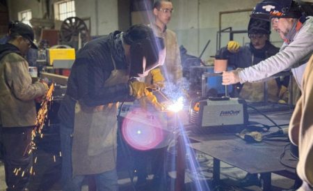 Lanzan talleres de oficios en Puerto Madryn
