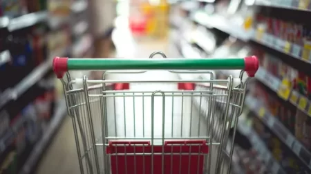 FMI estima inflación en Argentina 2025 entre 18% y 23%