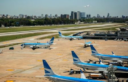 Paro de pilotos: Gobierno impone conciliación y asegura vuelos para las vacaciones