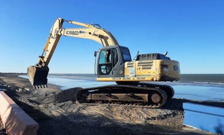 Inician trabajos para frenar la marejada en Playa Unión