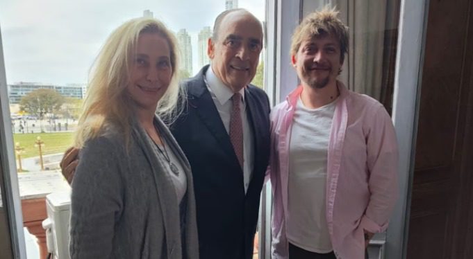 Karina Milei y Santiago Caputo sellan tregua para reactivar la campaña en la provincia de Buenos Aires