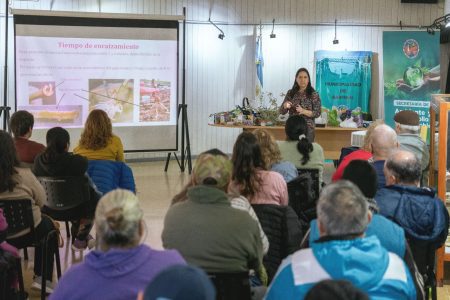 Capacitación propagación de plantas en Rawson
