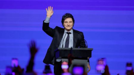 Milei canceló su viaje a Tucumán por el 9 de Julio debido al clima