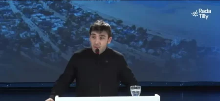 Nacho Torres en Rada Tilly: confirmó obras clave, habló del uranio, YPF y respondió sobre la interna del PJ