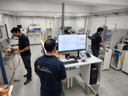 Matías Taccetta celebró el 30° aniversario del Centro Óptico Amancay con una visita institucional