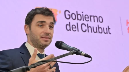 Trelew y Rawson: Torres presenta inversiones en turismo y salud