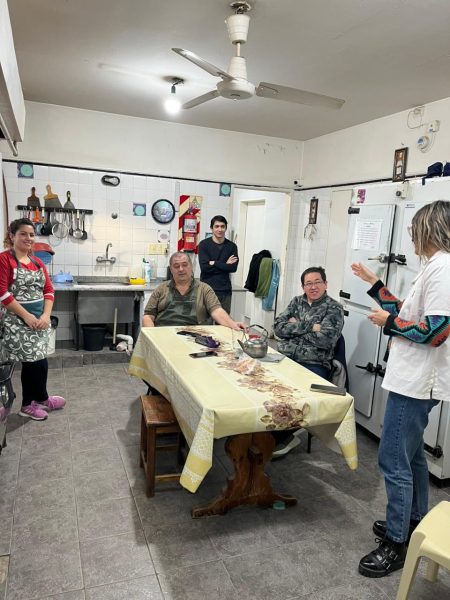 Trelew: Capacitan al personal del Hogar de Ancianos y el Centro Braille en buenas prácticas alimentarias
