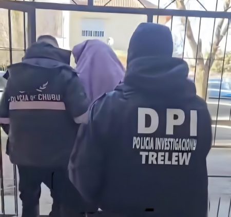Trelew: allanamientos y arrestos tras violento ataque a un delivery