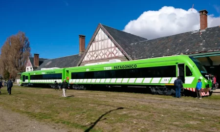 locomotora reacondicionada del Tren Patagónico