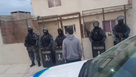 Allanamientos por amenazas armadas en Puerto Madryn