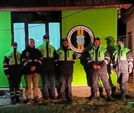 Chubut entregó equipamiento invernal a Seguridad Vial