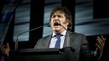 Milei lanza campaña de LLA en Buenos Aires