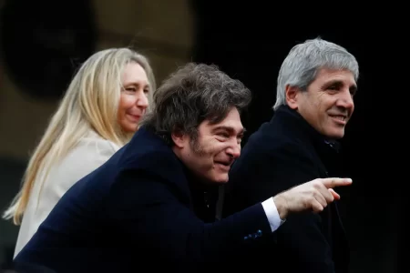 campaña Milei elecciones 2025