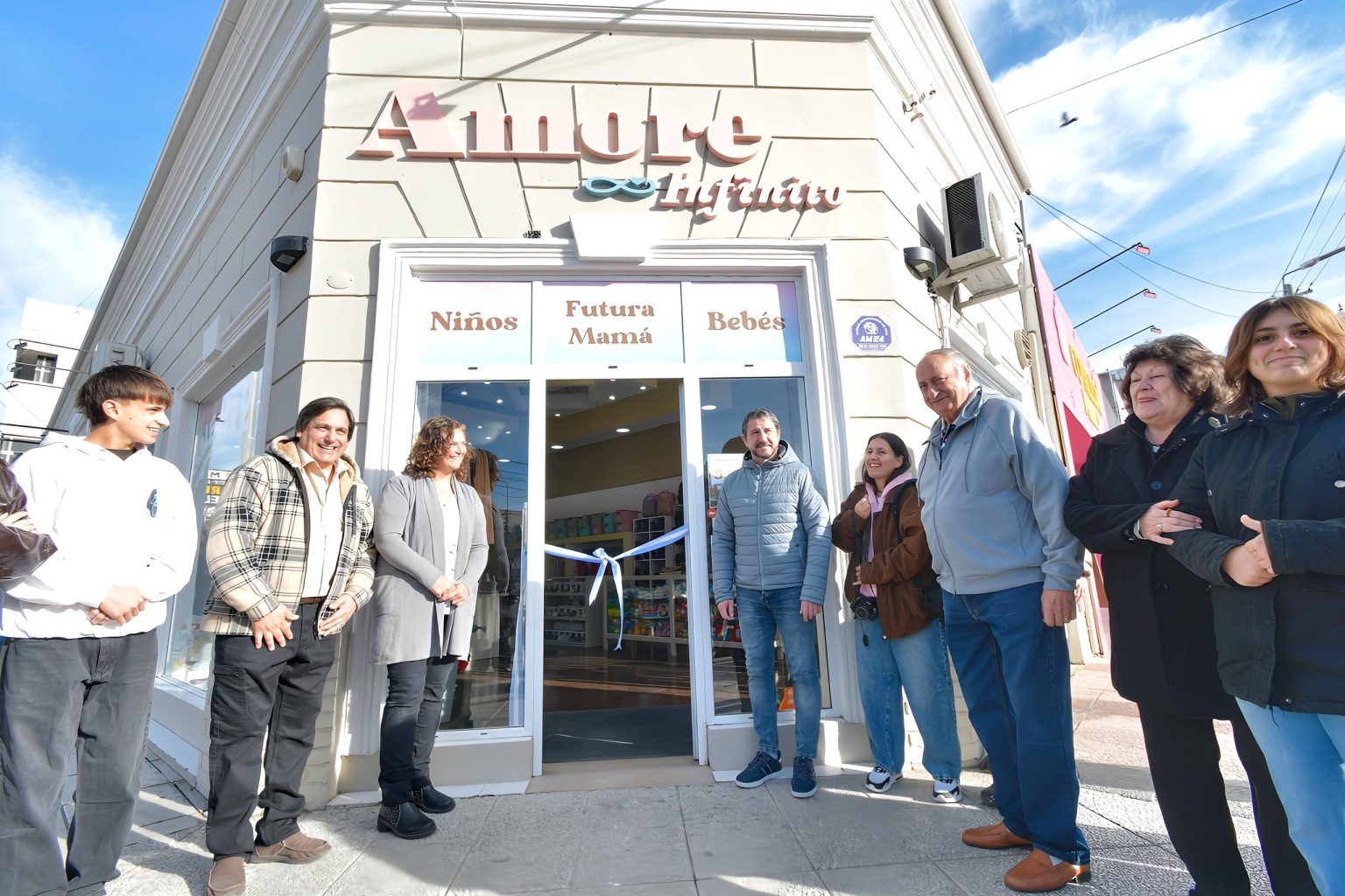Merino inauguró «Amore Infinito»: un emprendimiento que apuesta al crecimiento de Trelew