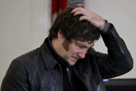 Milei firmó los vetos de los proyectos que aumentan jubilaciones y la ley de emergencia en discapacidad