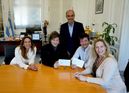 campaña bonaerense Santiago Caputo