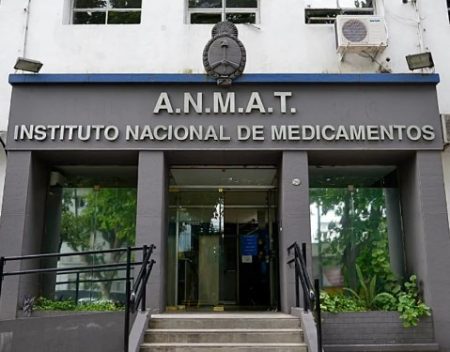 Por el escándalo del fentanilo contaminado, el Gobierno echó a una directora de la ANMAT